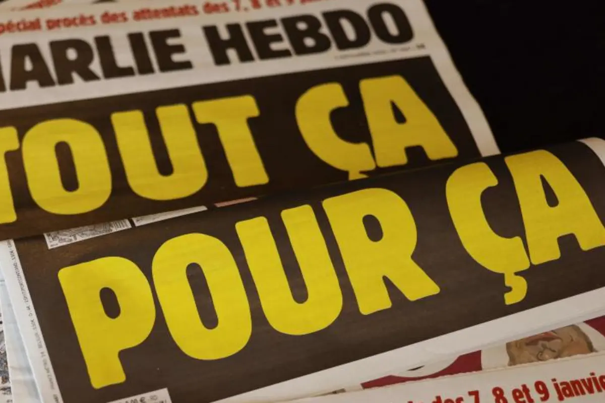 Tabloid Charlie Hebdo di Prancis, edisi yang mempublikasikan ulang kartun Nabi Muhammad pada 2 September 2020 (AFP PHOTO)