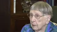 Seorang nenek yang usianya 104 tahun mengklaim bahwa rahasia umur panjangnya adalah minum diet soda tiap hari. (Doc: WZZM)