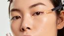 Untuk koreksi wajah di area tertentu, diaplikasikan Dior Forever Skin Correct [Dior Beauty]