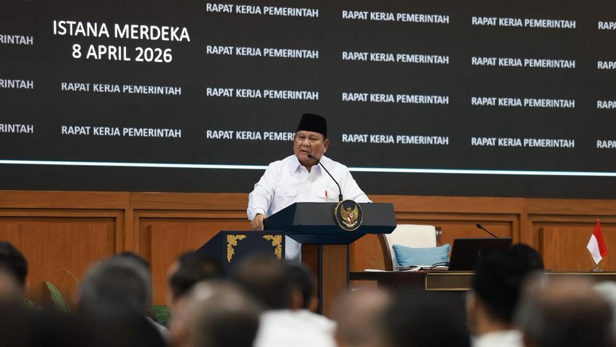 Prabowo: Menhut Ini Oke Juga Dia, Belum Kasih Izin Potong Kayu