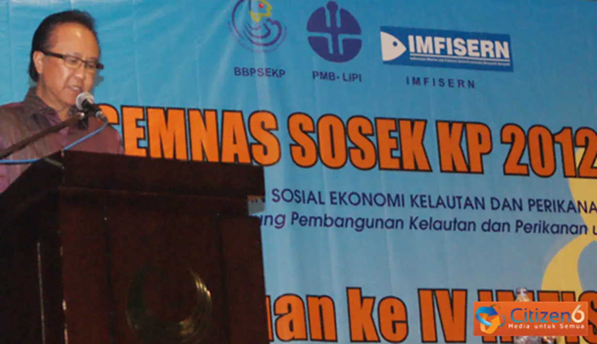 Citizen6, Jakarta: Menteri Kelautan dan Perikanan, Sharif C. Sutardjo memberikan pengarahan pada Semnas Sosek KP 2012 dan Pertemuan Dua Tahunan Keempat (Ke-IV) IMFISERN, Rabu (19/9) di Hotel Bidakara, Jakarta. (Pengirim: Efrimal Bahri)