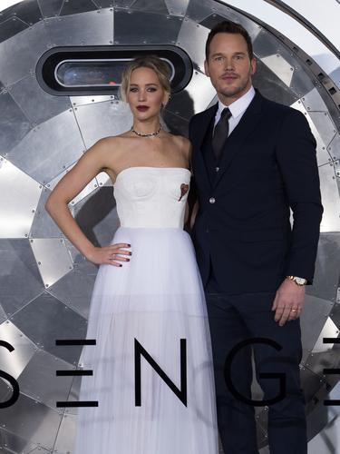 Jennifer Lawrence Dapat Bayaran Lebih Besar Daripada Chris Pratt