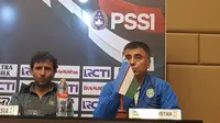 Pelatih Timnas Uzbekistan U-23, Ravshan Khaydarov, mengaku tak membawa skuat juara Piala Asia U-23 2018 ke PSSI Anniversary Cup 2018. (Bola.com/Zulfirdaus Harahap)