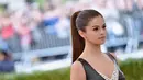 Tak hanya itu, Taylor Swift adalah sahabat dekat Selena Gomez. Taylor Swift tak ingin Selena berlarut-larut sedih karena ulah Justin Bieber. (AFP/Bintang.com)