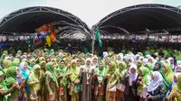 Ribuan Muslimat NU Pamekasan Bertekad Menangkan Khofifah Jadi Gubernur Jatim