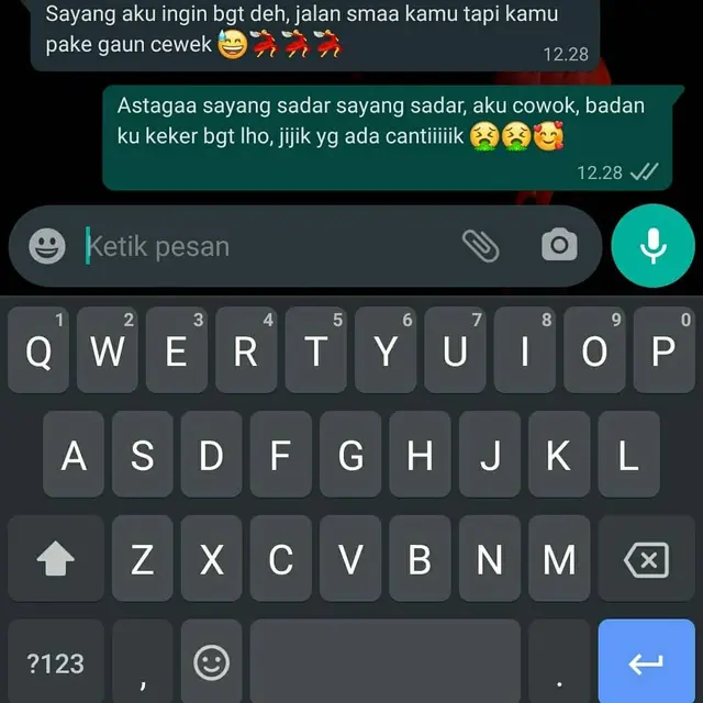 5 Chat Pacar Banyak Maunya Ini Bikin Kesal, Ada yang Minta Jadi Badut T-Rex