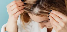 Perawatan rambut berketombe tidak harus membuat rambut menjadi kering. Dengan memilih produk yang tepat, kulit kepala tetap bersih dan rambut terasa sehat. (Foto/Dok: Pexels)