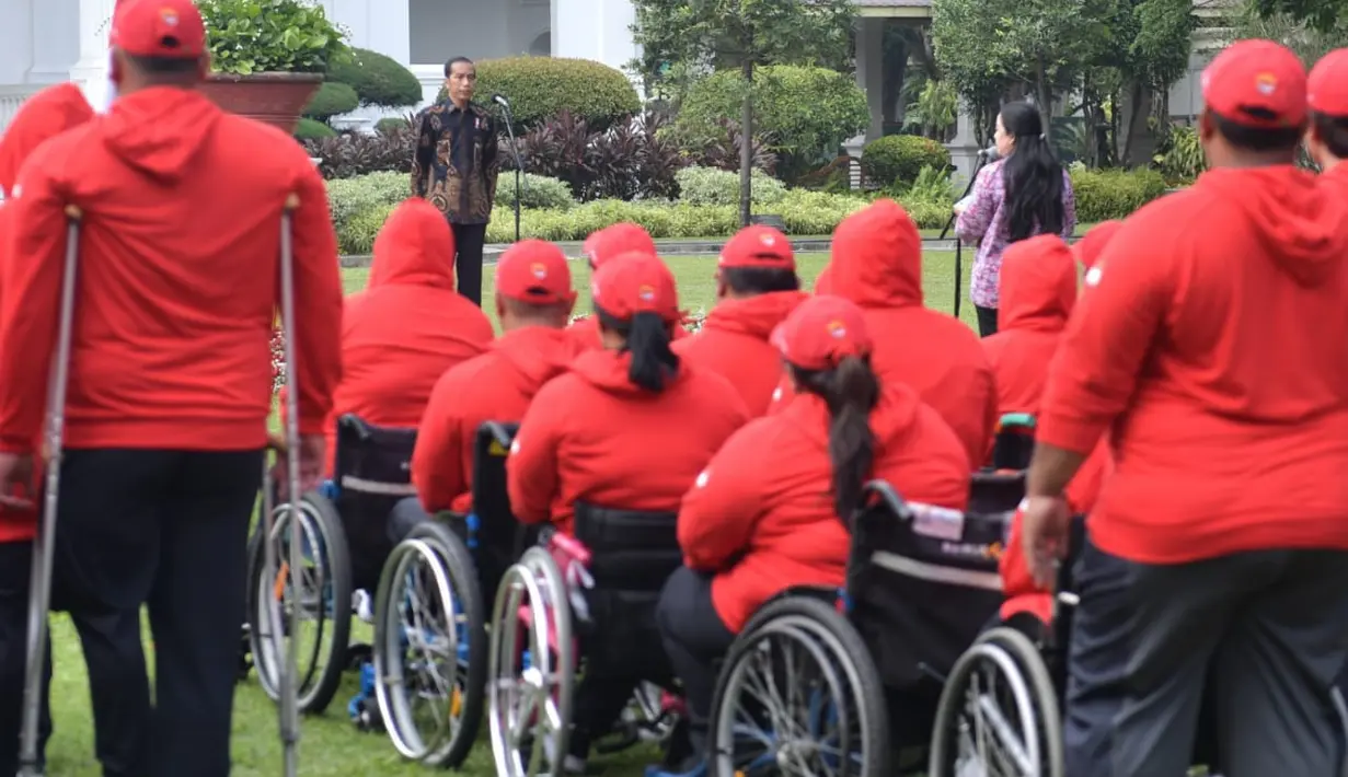 Presiden Joko Widodo melepas kontingen Indonesia untuk Asian Para Games 2018. Acara pelepasan digelar di halaman tengah Istana Merdeka pada Selasa, 2 Oktober 2018. (Kris - Biro Pers Setpres)