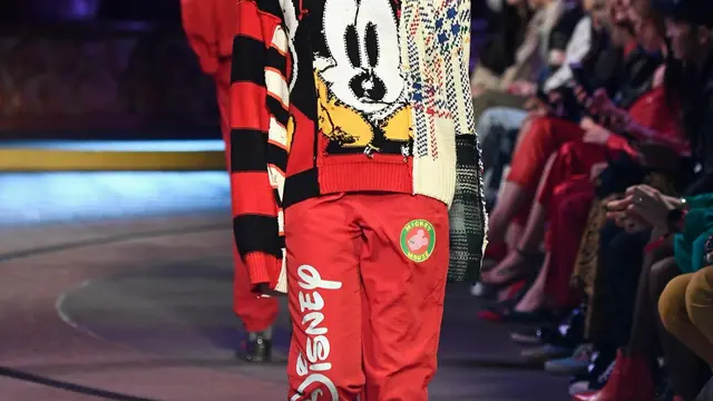 [Bintang] Mickey Minnie Mouse