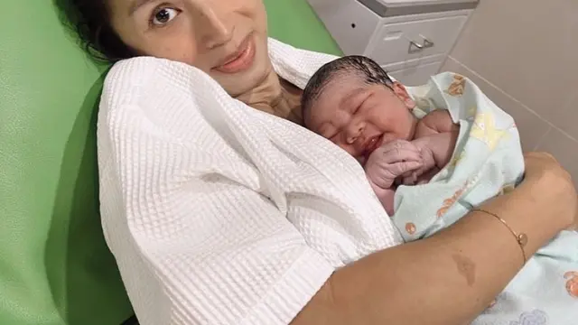 Potret Terbaru Wajah Jennifer Bachdim Setelah Melahirkan