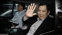 Survei: Hary Tanoe `Ditekuk` Priyo Budi
