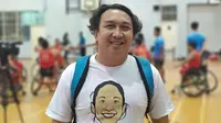 Eks manajer timnas basket putri, Augie Fantinus. (Bola.com/Budi Prasetyo Harsono)