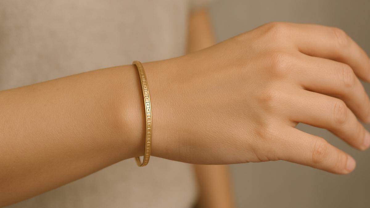 7 Model Gelang Emas Tipis yang Cocok untuk Dipakai Sehari-Hari