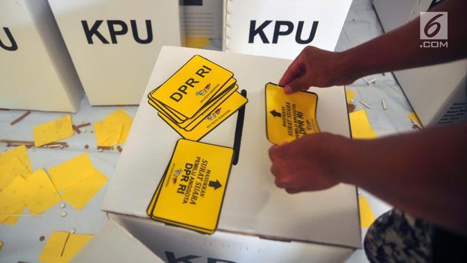 Perakitan Kotak Suara Pemilu 2019 di Pati Libatkan Kaum 