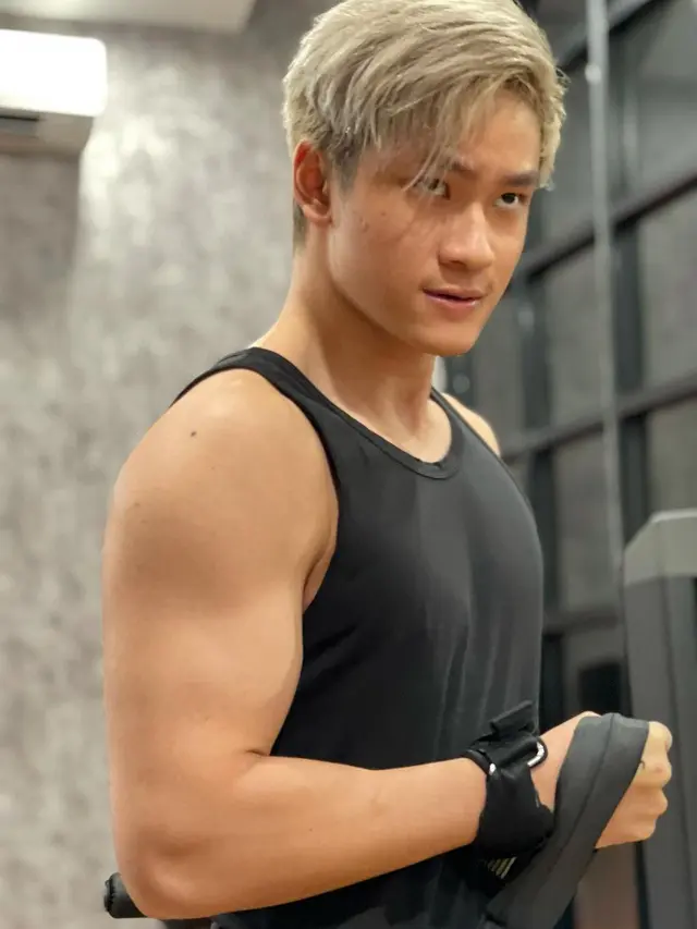 Transformasi Tubuh Kekar Azka Corbuzier