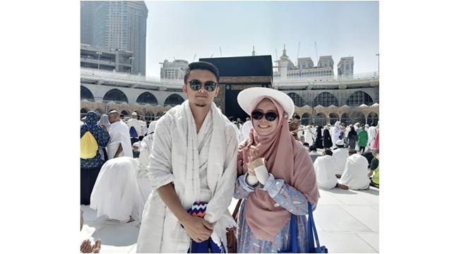 Cerai Usai 11 Tahun Menikah, Ini 6 Potret Kenangan Dodi Hidayatullah dan Istri