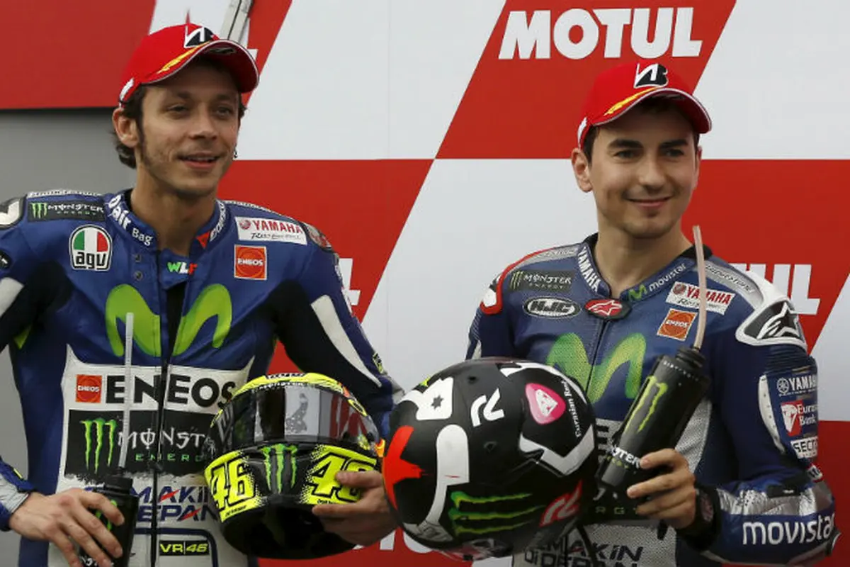 Valentino Rossi Vs Jorge Lorenzo