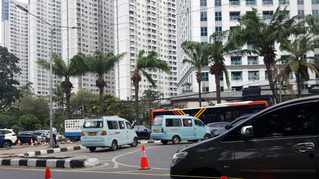 Dishub DKI Jakarta uji coba penutupan putar balik di depan City Walk