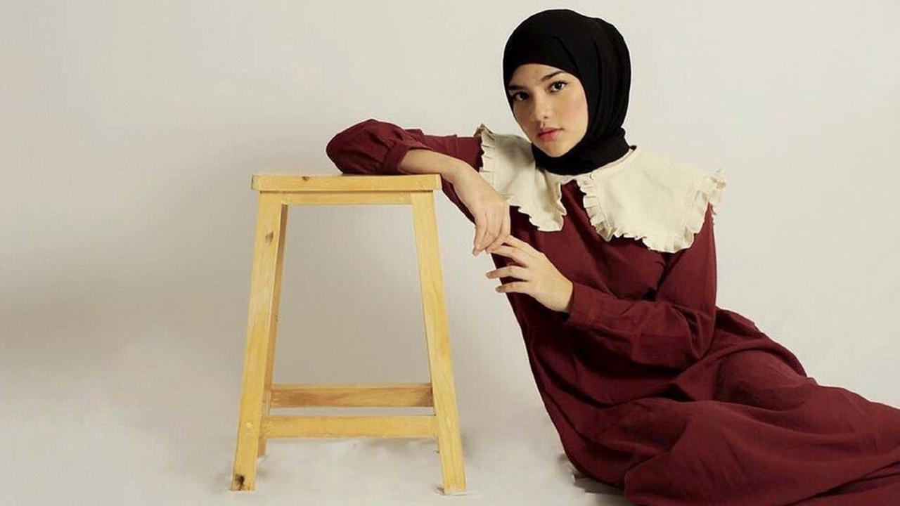 Potret Davina Karamoy Tampil Berhijab, Tetap Stylish