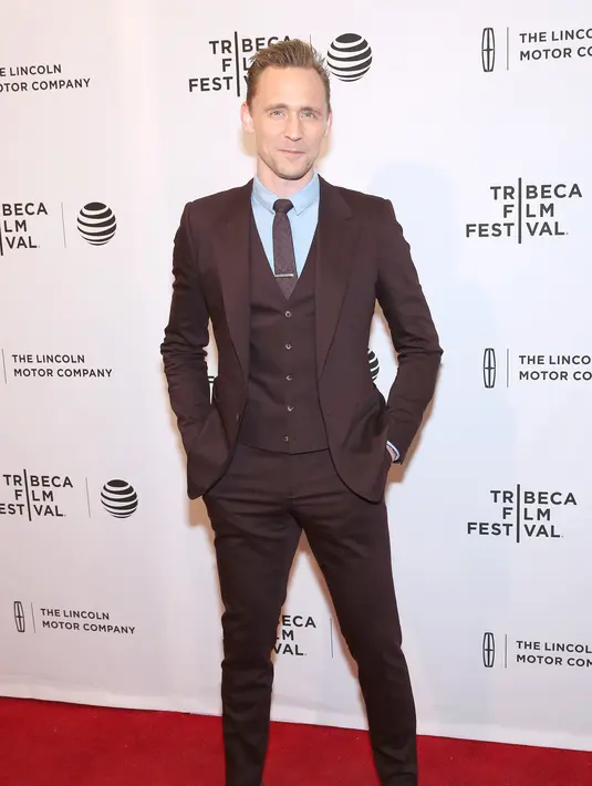 Tersiar kabar Tom sempat kaget saat mendengar hubungan mantan kekasihnya dengan Drake. Ia sungguh tidak percaya. Namun ia tetap mendukung apapun yang dilakukan oleh Taylor, dan berharap yang terbaik untuknya. (AFP/Bintang.com)