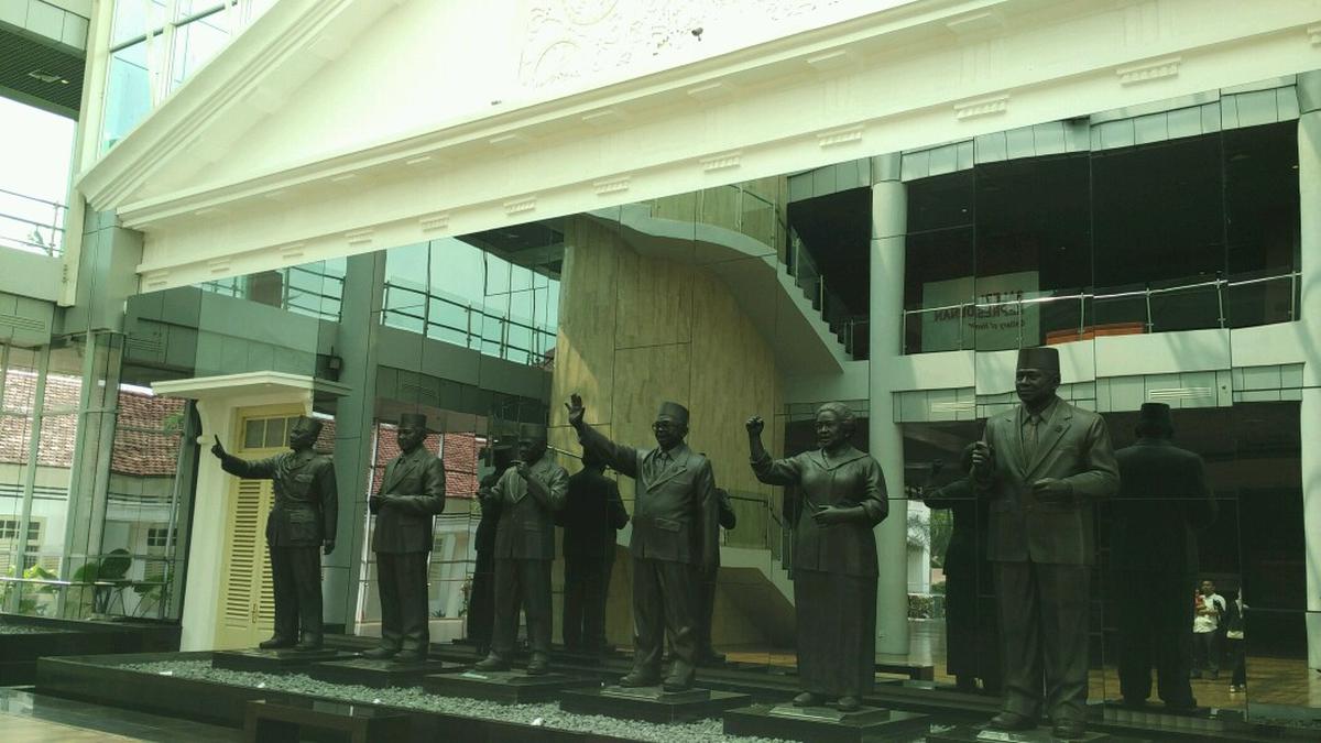 Agus Sudono Centre Ajak Masyarakat Indonesia Teladani Semua Presiden RI