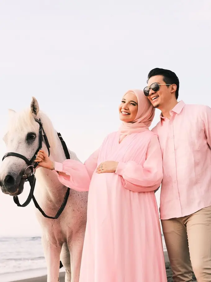 Zaskia Sungkar pamer foto maternity lawas (Instagram/zaskiasungkar15)
