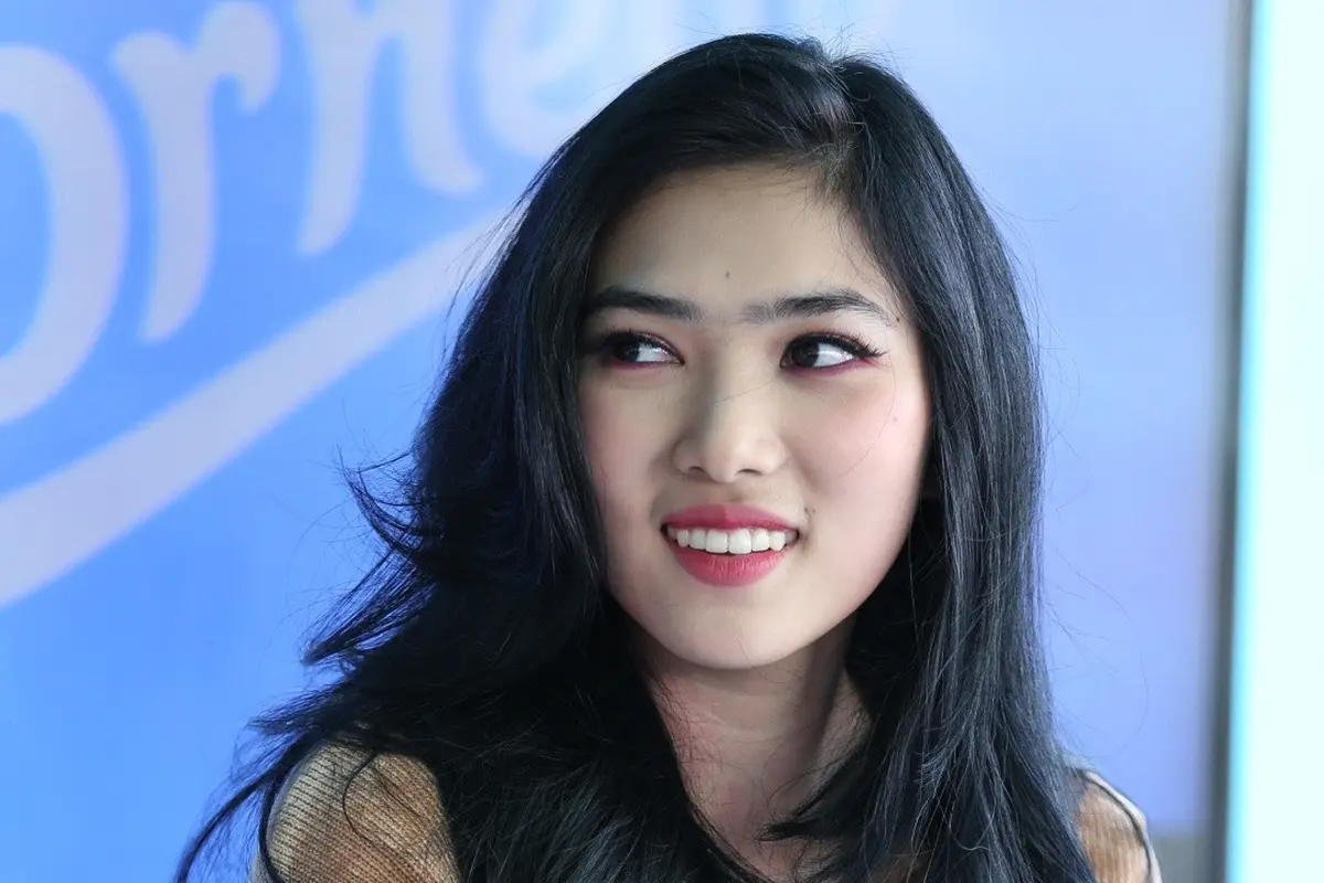 [Fimela] Isyana Sarasvati
