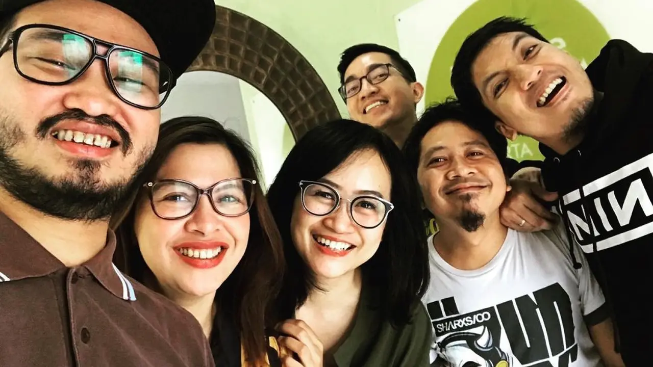 [Fimela] Fifi Karamoy, istri dari Vincent Rompies