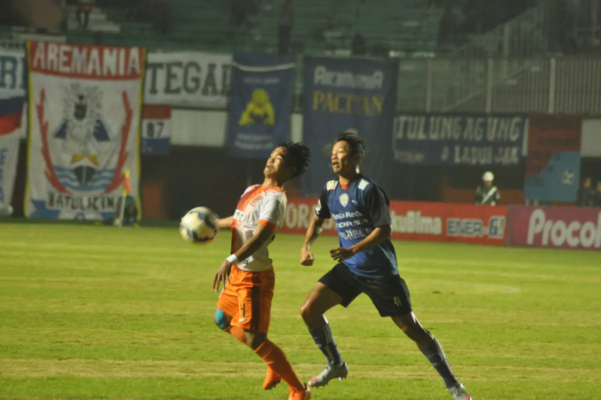 Arema Cronus vs Pusamania Borneo FC