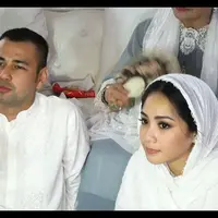 Bentuk tubuh wanita hamil pastinya membengkak, demikian juga yang dialami oleh Nagita Slavina, namun menurut Raffi Ahmad suami Nagita, Gigi sapaan akrab istrinya malu terlihat gendut.