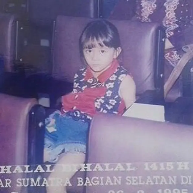 6 Potret Masa Kecil Ratu FTV Ryana Dea, Disebut Mirip Qiandra Anak Pertamanya