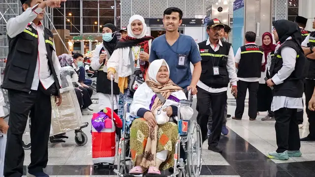 Operasional Haji 2023 Berakhir, Jemaah Kloter SUB 88 Tutup Kepulangan dari Tanah Suci