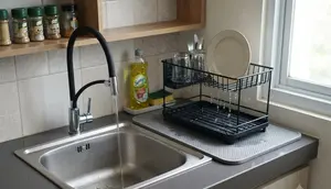 10 Cara Membuat Area Cuci Piring di Dapur Sempit agar Tidak Mudah Becek & Selalu Kering