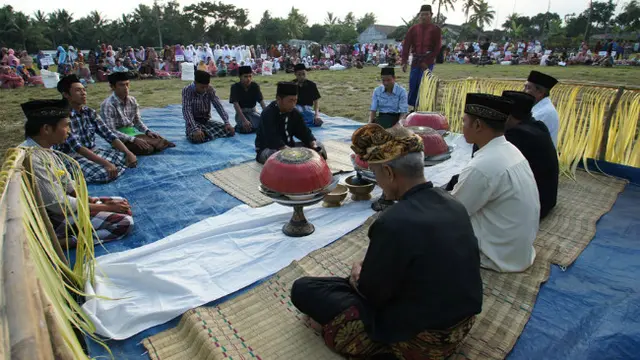 Keberagaman tradisi dalam menyambut Lebaran yang dilakukan oleh penduduk Indonesia dari berbagai daerah.