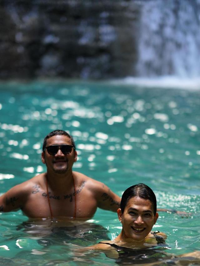 6 Potret Terbaru Oscar Lawalata Usai Operasi Ganti Kelamin, Curi Perhatian