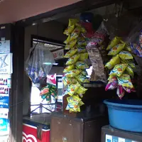 Ini beberapa makanan ringan alias snack atau camilan asal Indonesia yang dicoba pertama kali oleh warga Amerika Serikat.