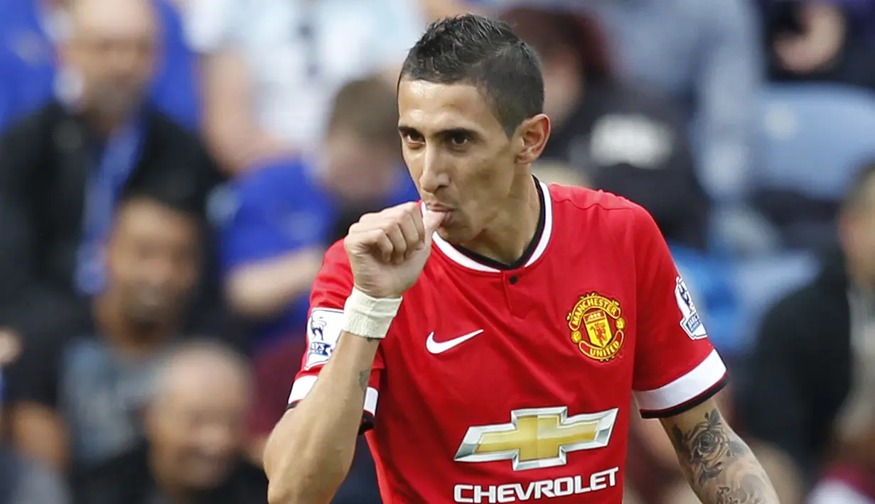 Angel Di Maria (63 juta euro) - Angel Di Maria hanya semusim bersama Manchester United. Pemain Argentina ini dilepas Manchester United ke PSG dengan transfer mencapai 63 juta euro pada 2015. (AFP/Ian Kington)