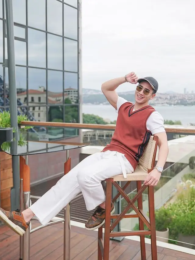 Verrel Bramasta liburan di Turki (Instagram/bramastavrl)