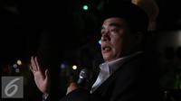 Mantan Ketua DPR RI, Ade Komarudin, saat memberikan keterangan pers di Jakarta, Senin malam (5/12). Dalam keterangan persnya Akom akan menempuh segala macam cara untuk mengembalikan nama baiknya. (Liputan6.com/JohanTallo)