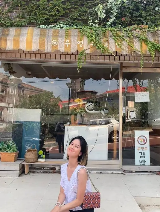 <p>Sebelumnya Kyra kuliah di Universitas Padjajaran. Ia mendapat kesempatan dalam program pertukaran pelajaran di Ajou University. [Foto: instagram/kyrawahab]</p>