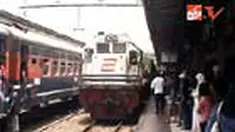 Tiket kereta api untuk perjalanan Lebaran nanti bisa dipesan 30 hari sebelum kebarangkatan. Selain di stasiun, pemesanan tiket juga bisa dilakukan di agen yang telah ditunjuk, kantor pos atau melalui ATM. 