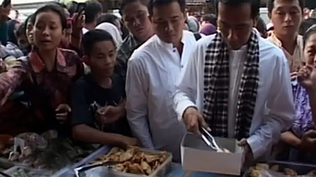 Blusukan ke Kalimati, Jokowi Janjikan Kampung Deret