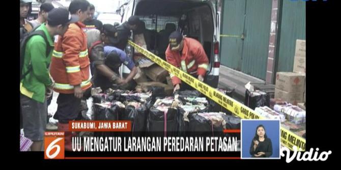 Ribuan Petasan Meledak Saat Diturunkan dari Mobil Box di Sukabumi