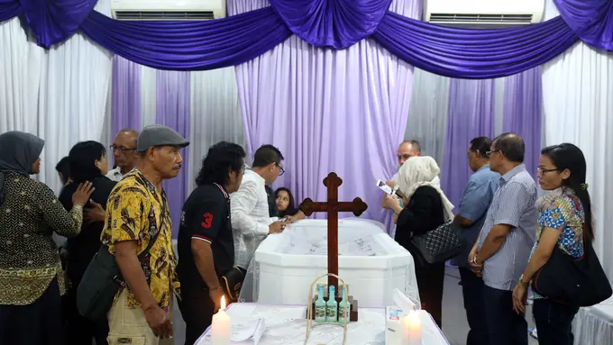 [Bintang] Rumah Duka Bartje Van Houten