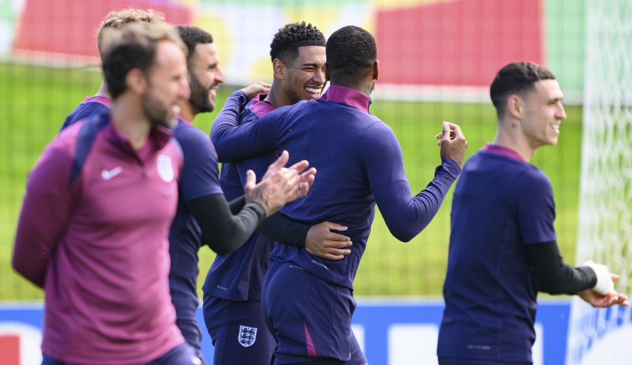 Timnas Inggris bakal menantang Spanyol dalam final Euro 2024 di Olympiastadion, Senin (15/7/2024) dini hari WIB. (Robert Michael/dpa via AP)