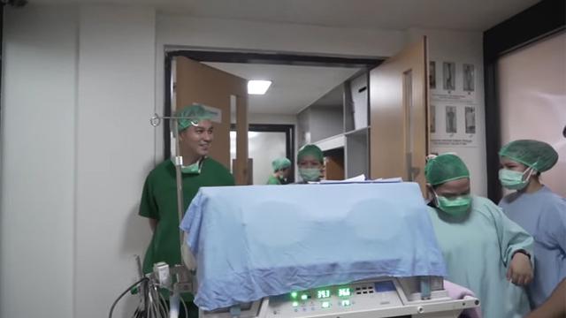 [Fimela] Bam Wong dan Paula Verhoeven