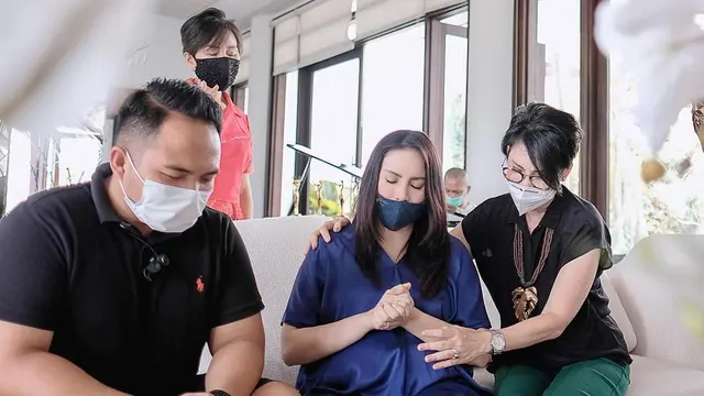 6 Momen Syukuran Kehamilan Kedua Momo Eks Geisha, Ungkap Jenis Kelamin Sang Anak