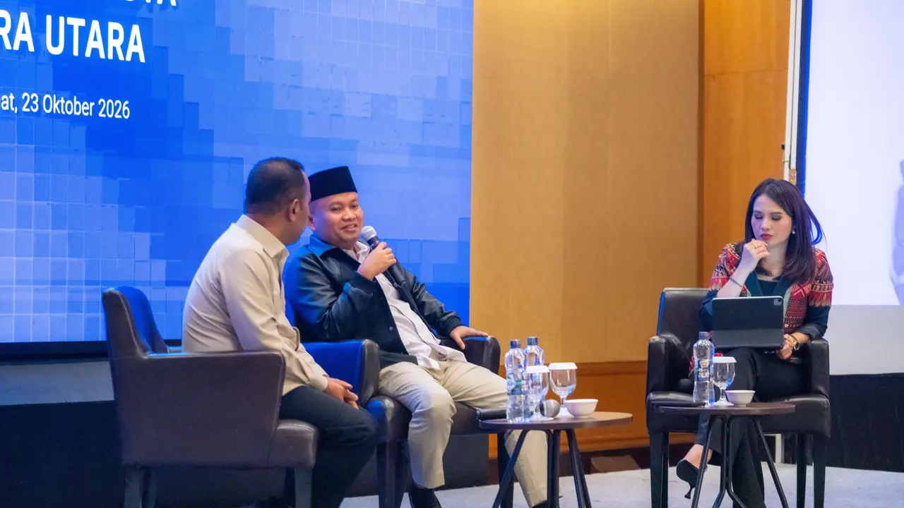 Wakil Ketua Komisi XIII DPR RI Sugiat Santoso (tengah) dalam Workshop Penguatan Komunikasi Kehumasan Pemerintah Provinsi dan Kabupaten/Kota se-Sumatera Utara yang digelar Bakom di Medan, Jumat (23/10) (Istimewa)