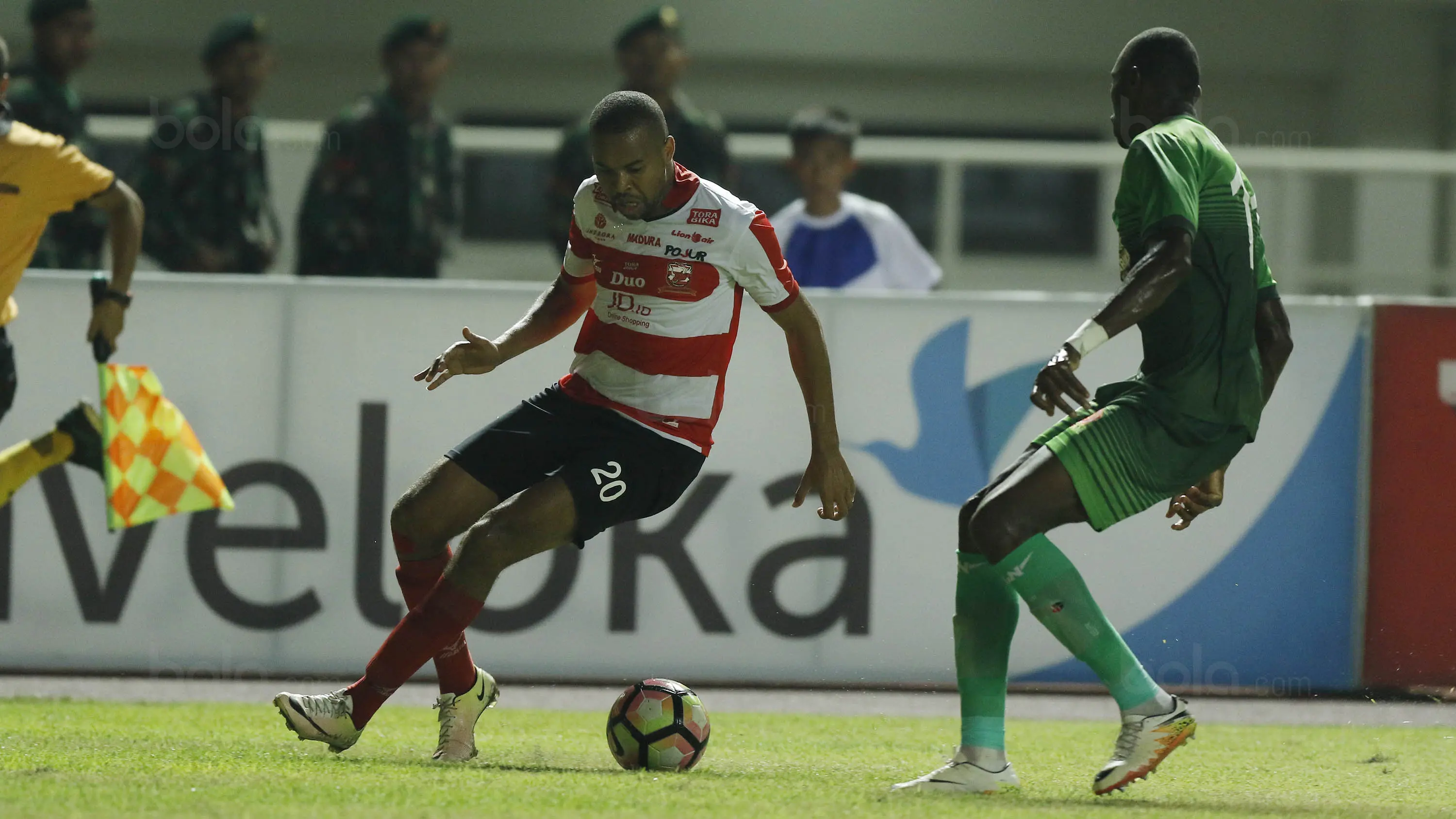 Thiago Furtuoso saat masih mengenakan seragam Madura United. (Bola.com/M Iqbal Ichsan)