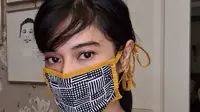 Dian Sastrowardoyo tetap tampil menawan, meski wajahnya ditutup dengan masker (Dok.Instagram/@therealdisastr/https://www.instagram.com/p/B_pWNmqgwRy/Komarudin)